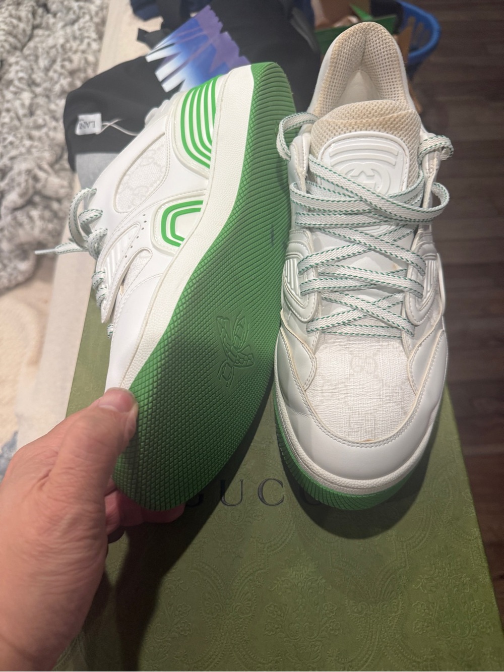 Gucci White Low-Top Sneakers with Mint Accents - Picture 7 of 10